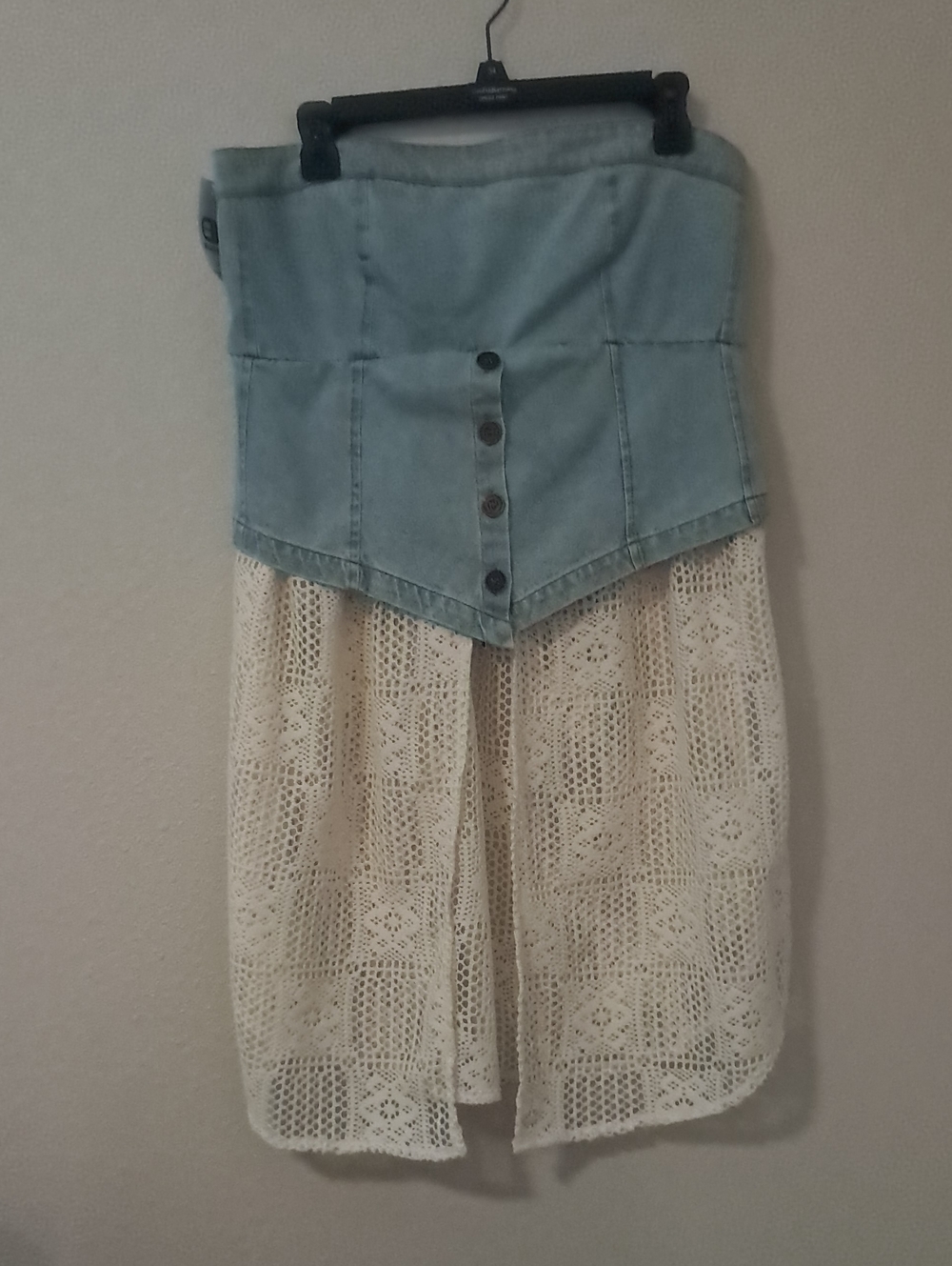 Buckle Gimmick Corset and Cream Lace Midi Skirt L NWT 😍❤️‍🔥